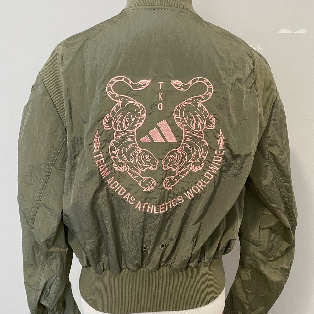 TKO Team Adidas Athletics Worldwide with Tiger Embroidery Sz Small Pink Green